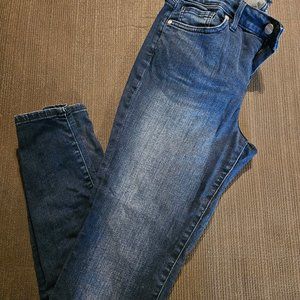 NYDJ skinny dark wash jeans with LiftxTuck technology sz 6